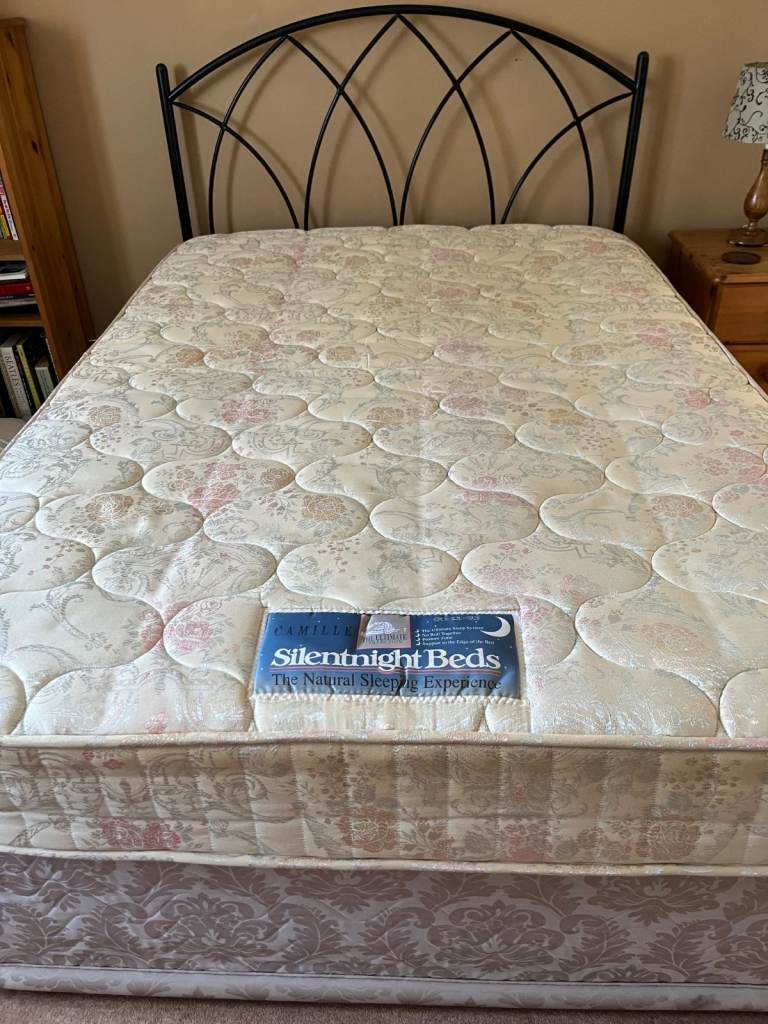 Double sprung edge 4 drawer divan bed, mattress and headboard