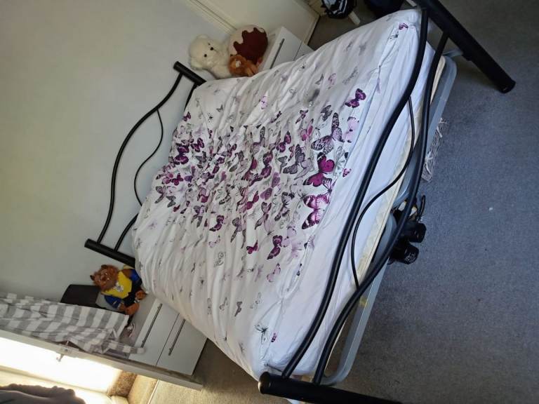 Double bed frame and mattress