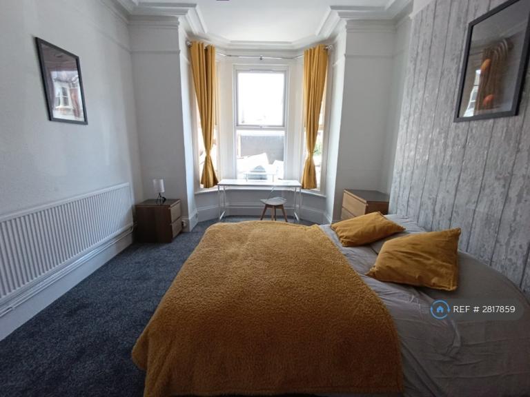 1 bedroom in St. Andrews Road, Southsea, PO5 (#2817859)