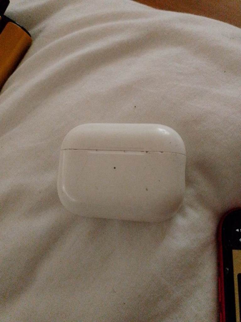 Airpod 3 pros case No airpods | offers| 