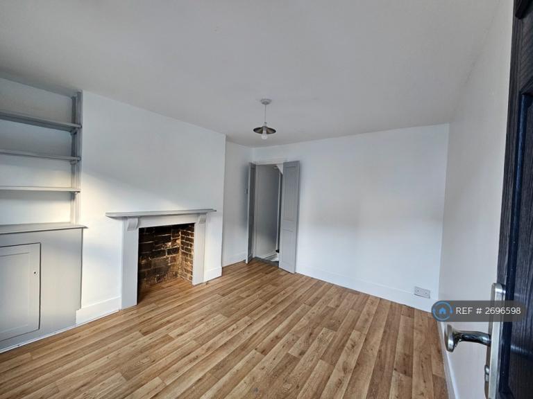 3 bedroom house in Rochdale Road, Tunbridge Wells, TN1 (3 bed) (#2696598)