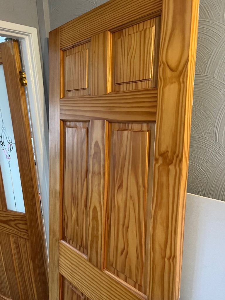 Solid pine door *free*
