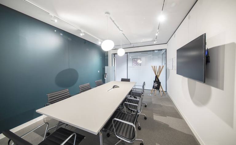 Uxbridge - UB8 1JG \ Large Office Space with a Flexible Layout