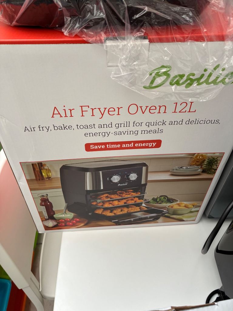 Airfryer oven brand new 