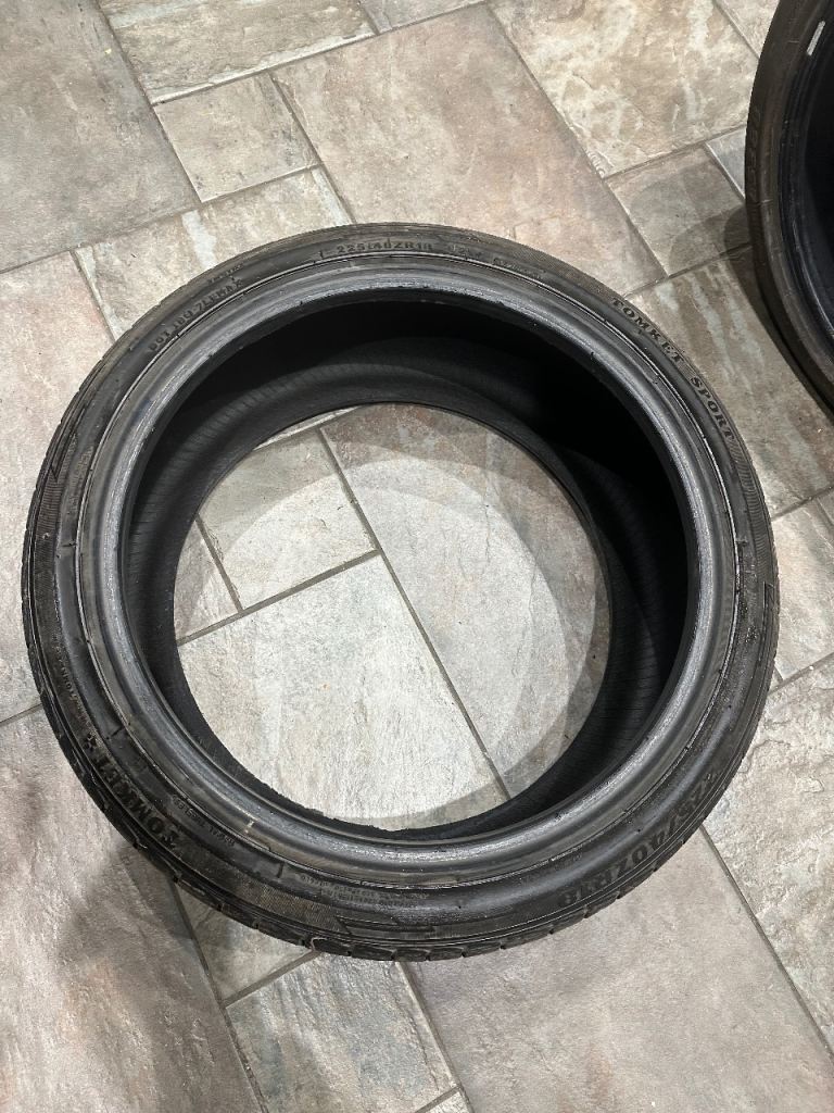225/40/ZR18. 92W tyre 5mm tread 