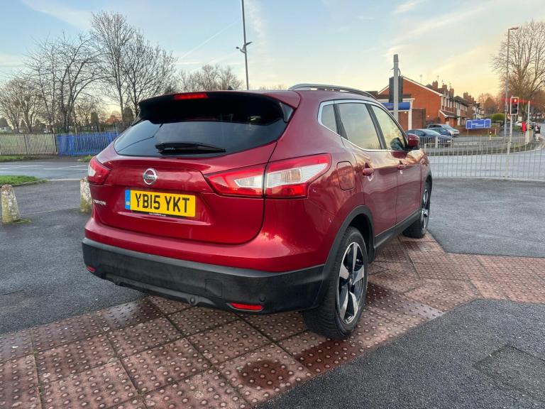 2015 Nissan Qashqai 1.2 DiG-T N-Tec+ 5dr HATCHBACK PETROL Manual