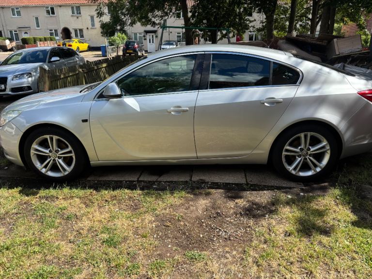 Vauxhall, INSIGNIA, Sri, Hatchback, 2011, Manual, 1796 (cc), 5 doors