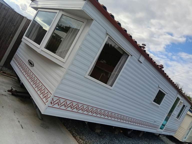 2 bedroom static caravan to rent in farnham surrey