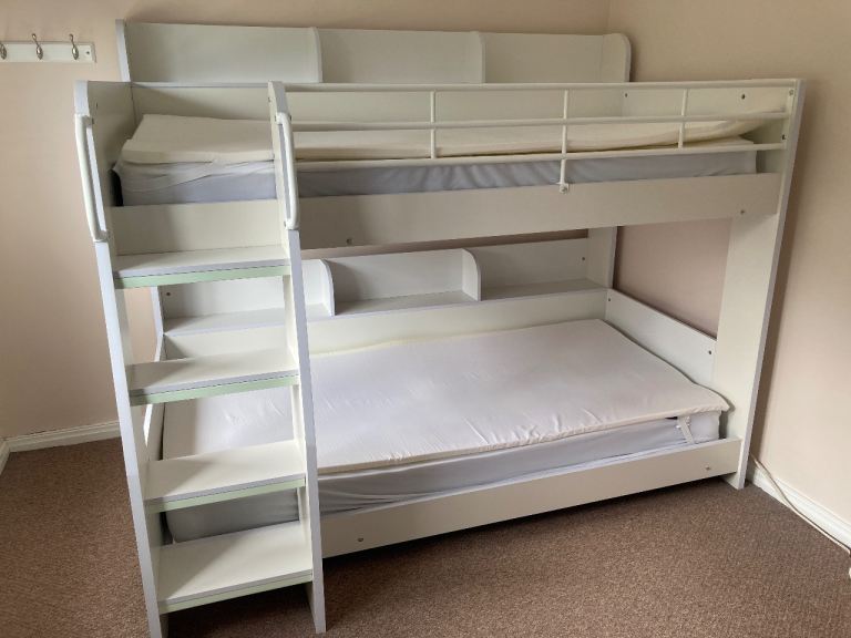 Bunk beds to take away, no charge