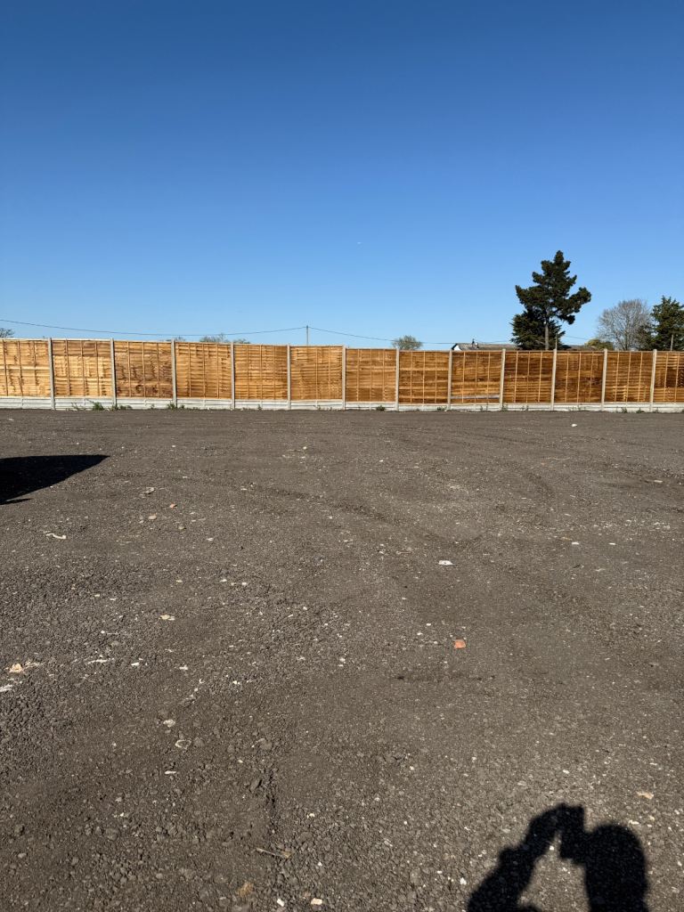 Yard in Windsor for parking/Selling or storage cars