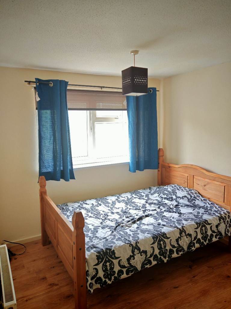 Big bright double room, city centre Leeds 2B1B