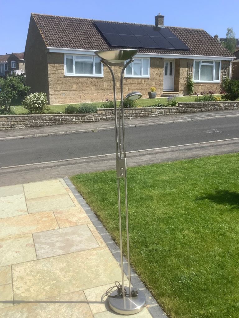 Mother and child floor lamp