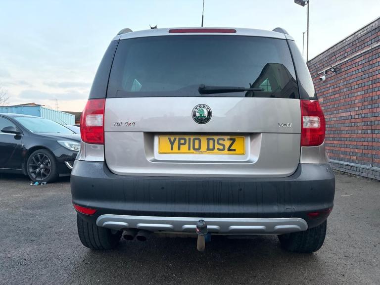 2010 Skoda Yeti 2.0 TDI CR Elegance 4x4 5dr HATCHBACK DIESEL Manual