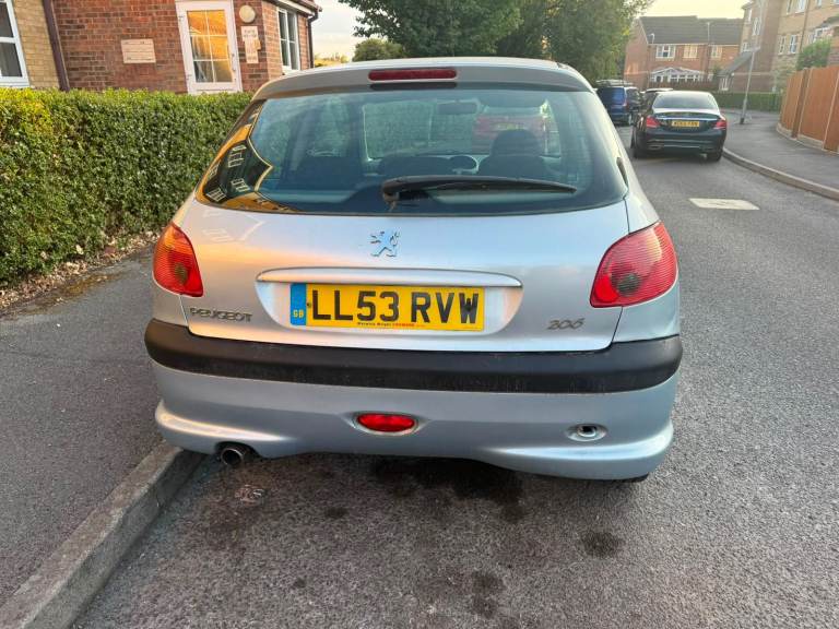 Peugeot, 206, New Mot, 2004, Manual, 1124 (cc), 3 doors
