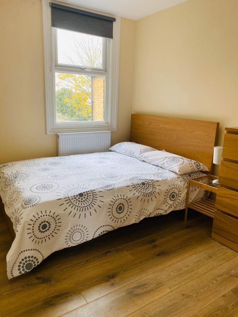 DOUBLE ROOM TO RENT IN TOOTING BROADWAY 
