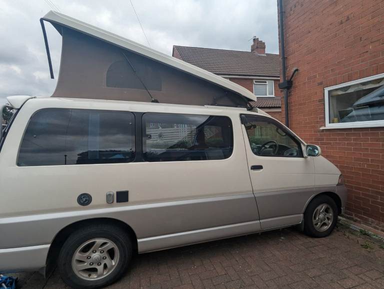 Toyota 4 berth pop rop