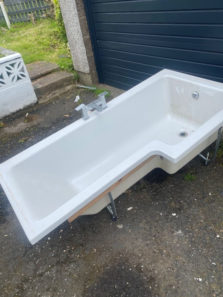 Bath bath taps and shower screen pick up Chryston 