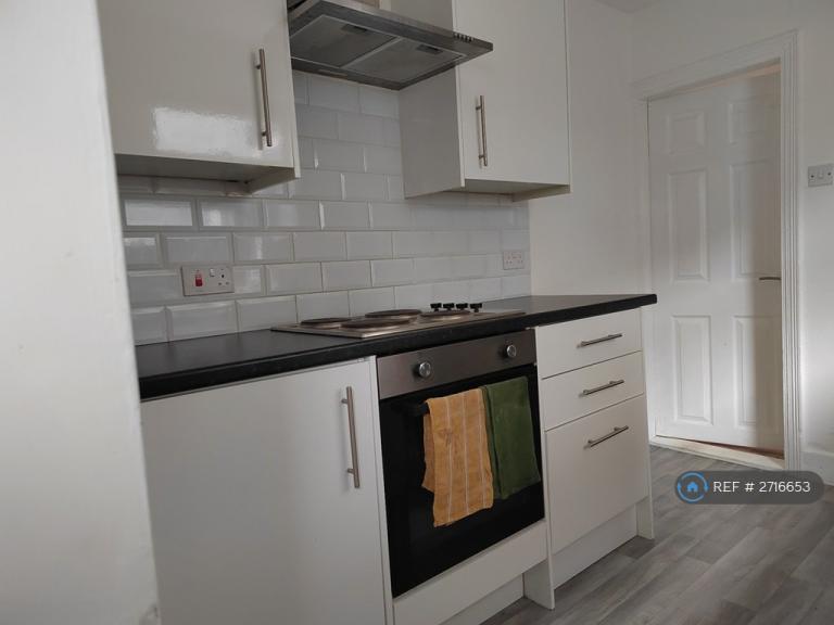 3 bedroom house in Jefferson Road, Sheerness, ME12 (3 bed) (#2716653)