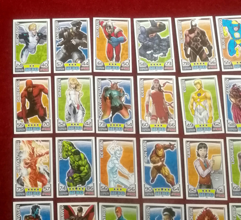 TOPPS Hero Attax Marvel Universe 114 Cards Hero Villain & Weapon 2011