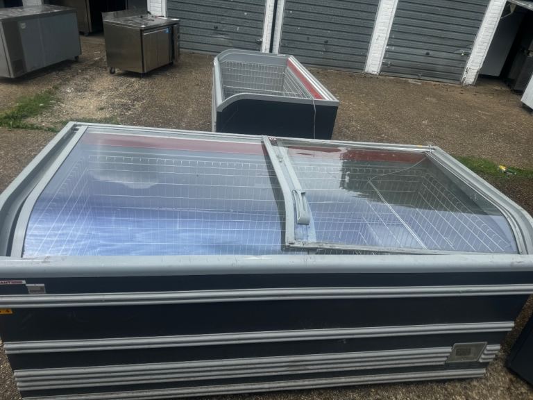 Commercial fridge 