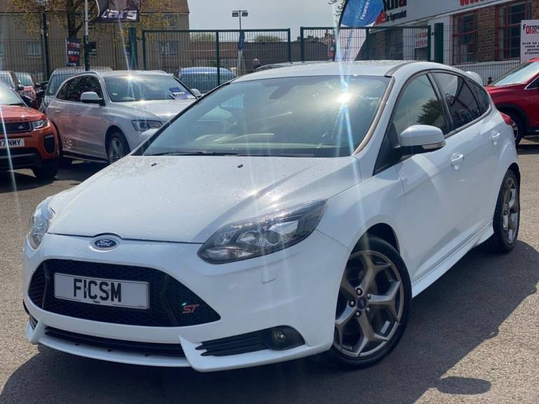 2013 Ford Focus 2.0 ST-3 5d 247 BHP Hatchback Petrol Manual