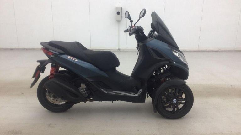 2023 23 Piaggio MP3 300 Hpe Sport Three Wheeler Petrol Cvt Euro 5 4314 Miles