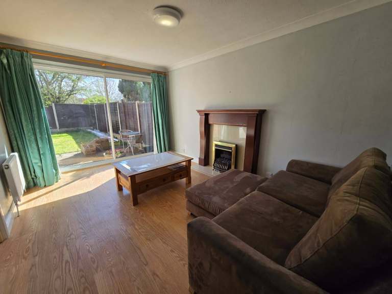 Cosy 1-Bed Flat with Garden – Kings Norton 