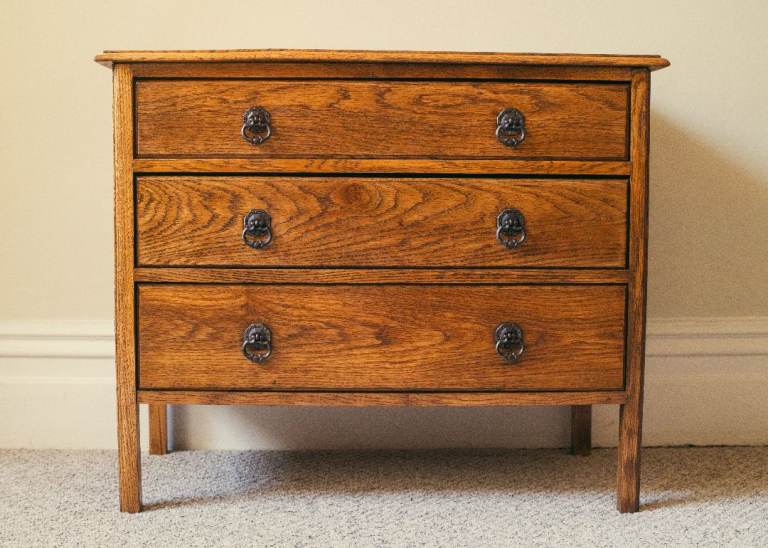 Mid-century Chest of Drawers/ Oak structure