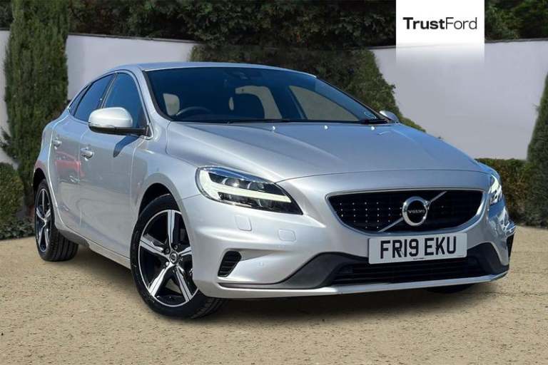2019 Volvo V40 D2 [122] R DESIGN Edition 5dr HATCHBACK DIESEL Manual