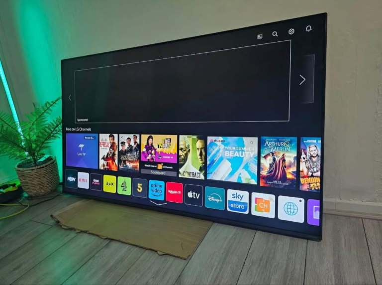 55"LG 4K ULTRA UHD HDR WIFI LED TV 145£