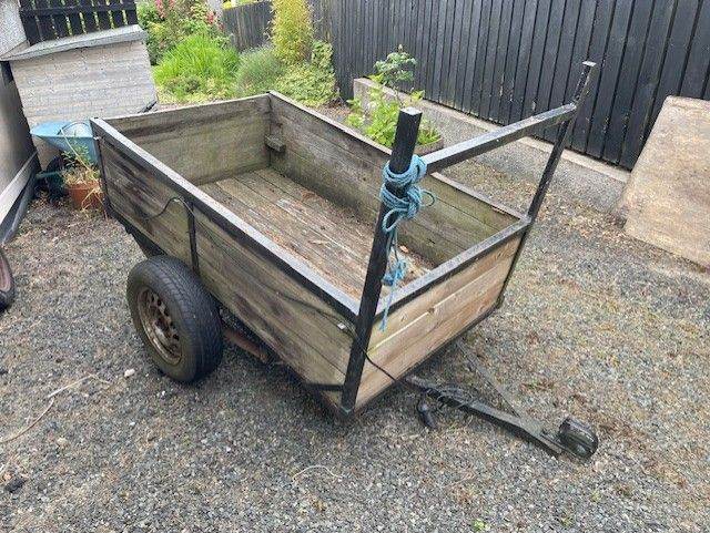 6feet x 3.5feet  Trailer