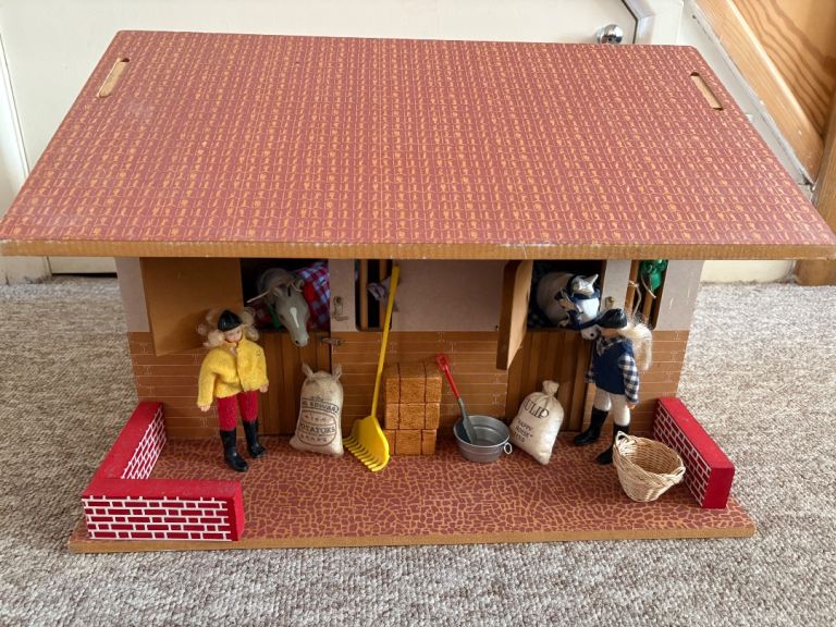 Julip horse box and riders 