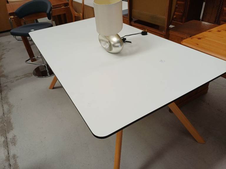 White Top Table (no chairs)