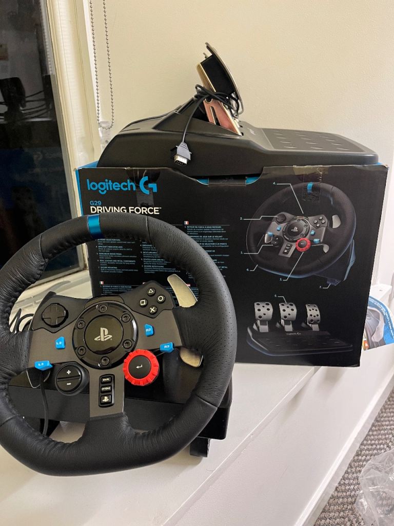Logitech G29 Driving Force Racing Wheel & Pedals Force Feedback Ps/PC