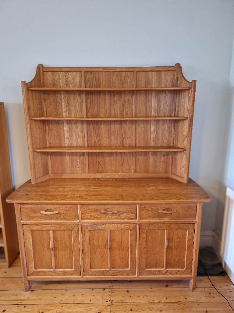 Beautiful solid oak dresser sideboard