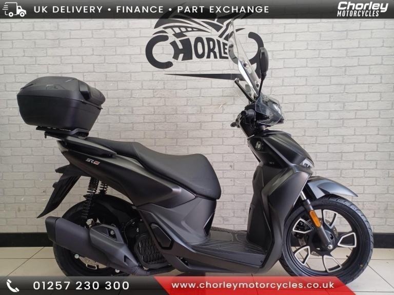 Voge SR16  **FREE TOP BOX - FREE HAND GUARDS - FREE LARGE SCREEN -COMMUTER