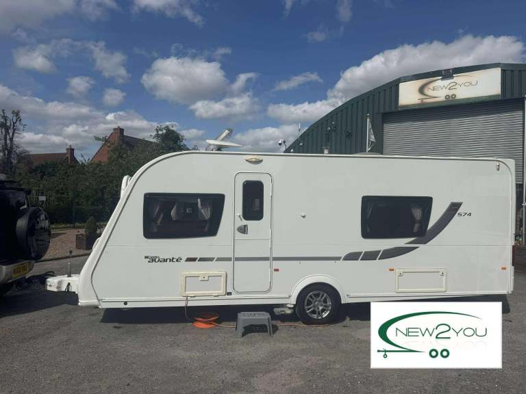 2012 Elddis Avante 574 4 Berth Fixed Singles Caravan - STOCK E131
