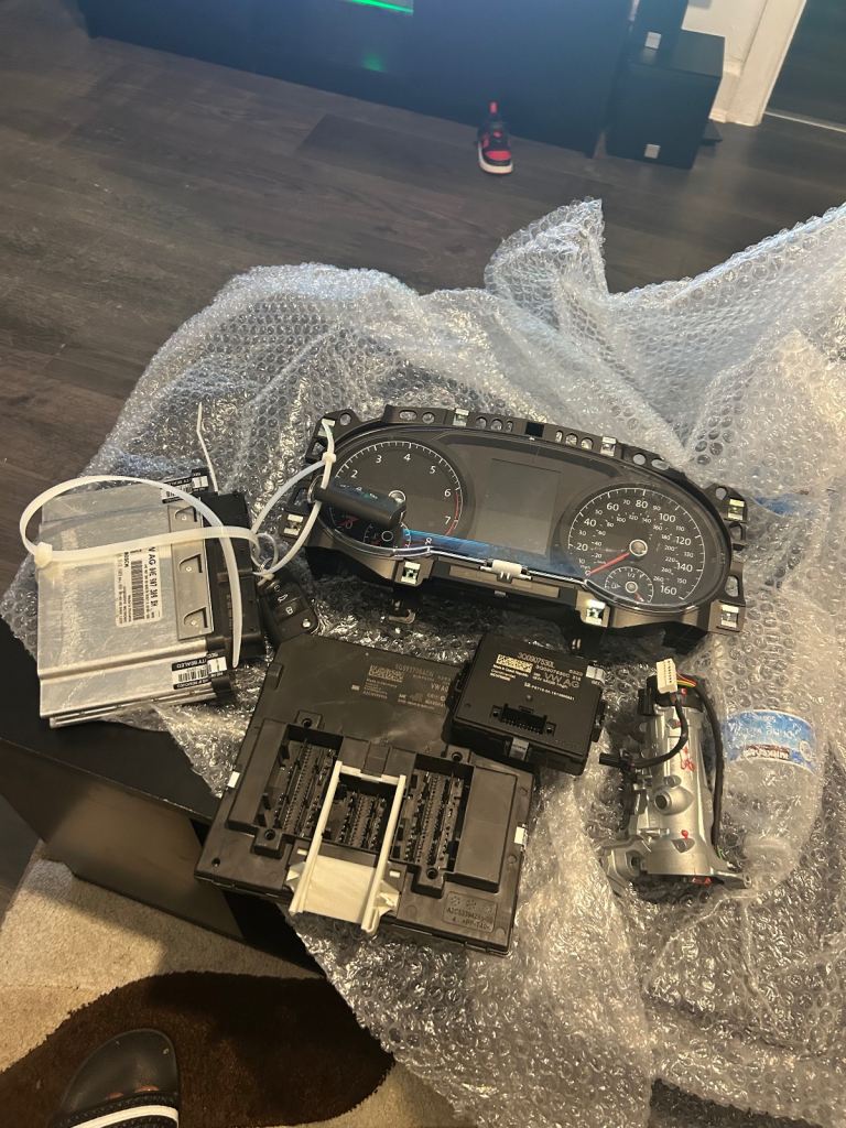 VW GOLF MK7.5 ECU KIT CONTROL UNIT 04E907309BH 1.4 PETROL ENGINE