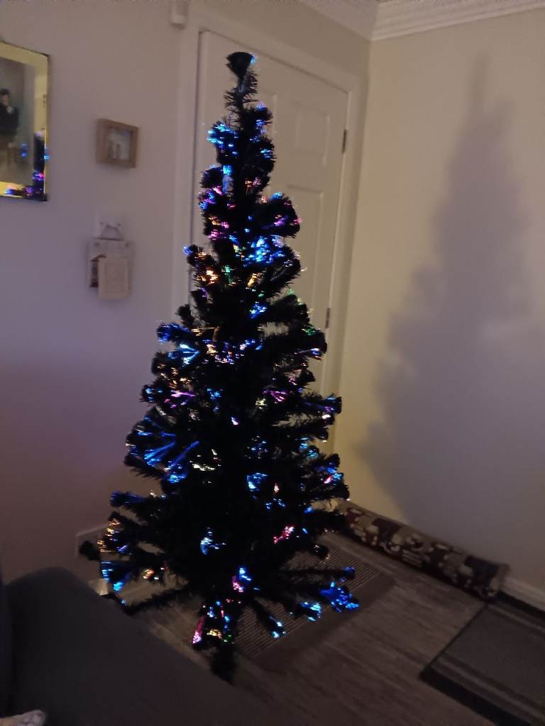 Black 6ft  Fibre Optic Christmas tree tmas 