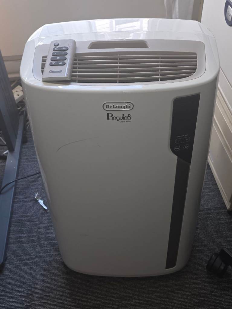 DeLonghi Pinguino Care4me Air Condition Unit with Remote 