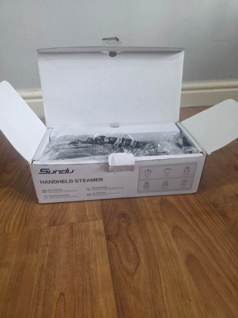 Sundu Handheld Steamer - Brand New in Box