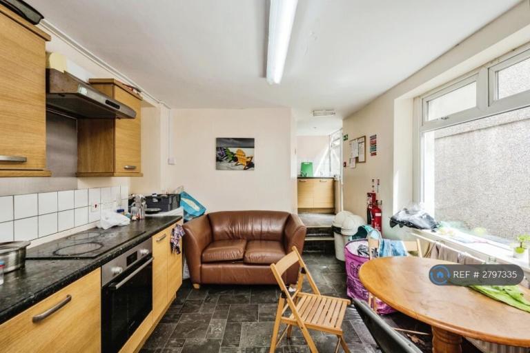 1 bedroom in Hanover Street, Swansea, SA1 (#2797335)