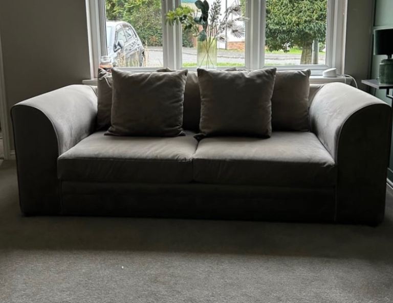 Modern Taupe Velvet 2-Seater Sofa – Curved Arm Design