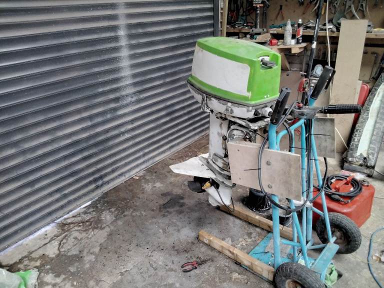 Johnson Outboard Motor 