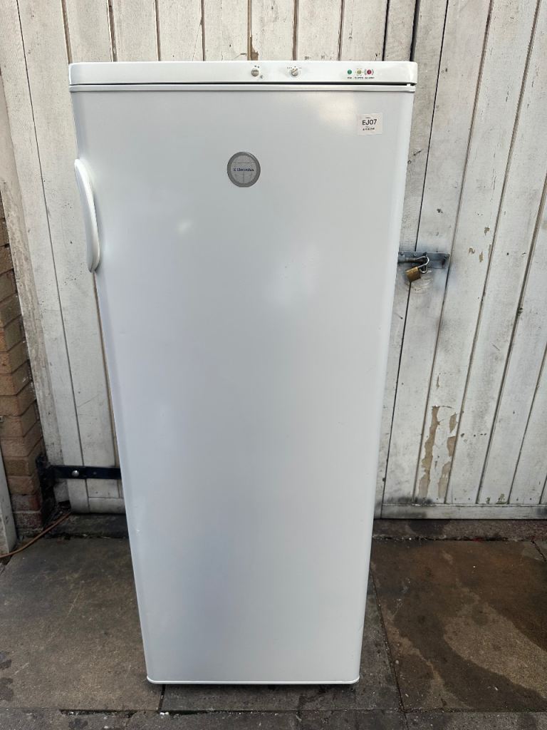 White Freestanding Freezer with Drawers – Good Condition
