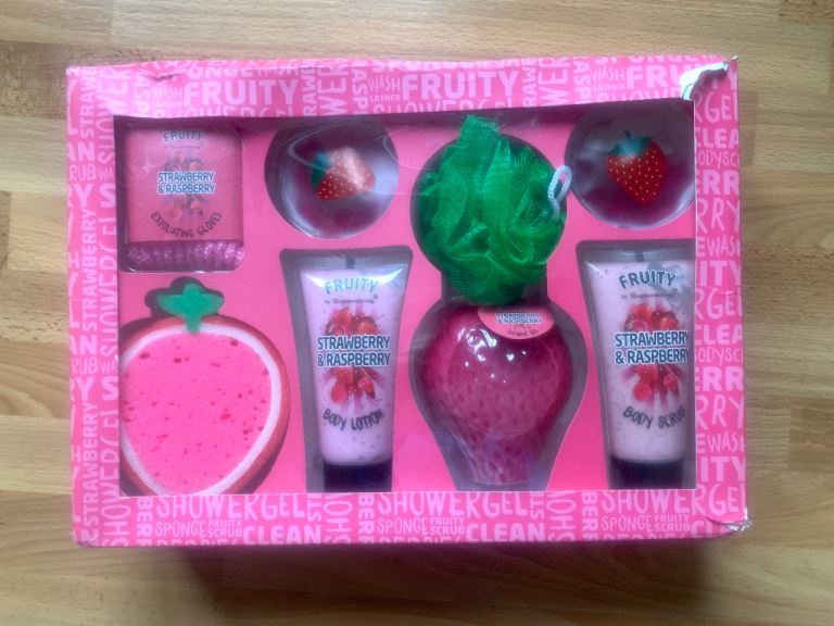 New Superdrug Fruity 'Strawberry & Raspberry' Pamper Set