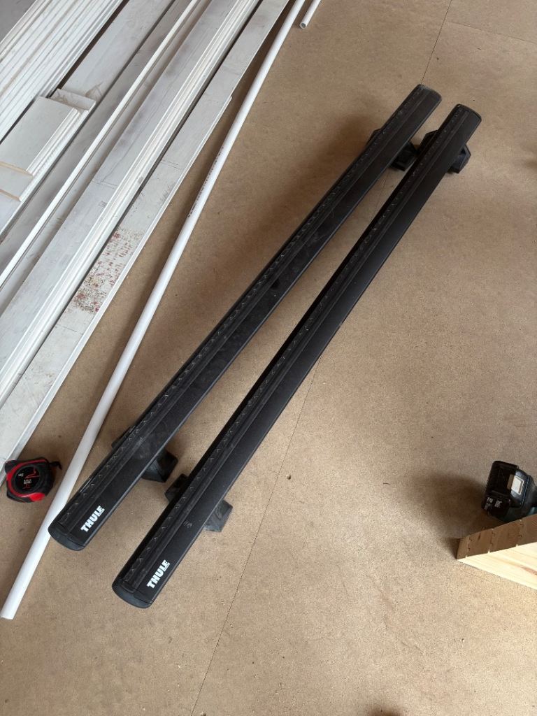 Thule Roof Rack Bars with attachments