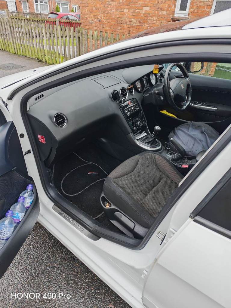 Peugeot, 308, Estate, 2013, Manual, 1560 (cc), 5 doors