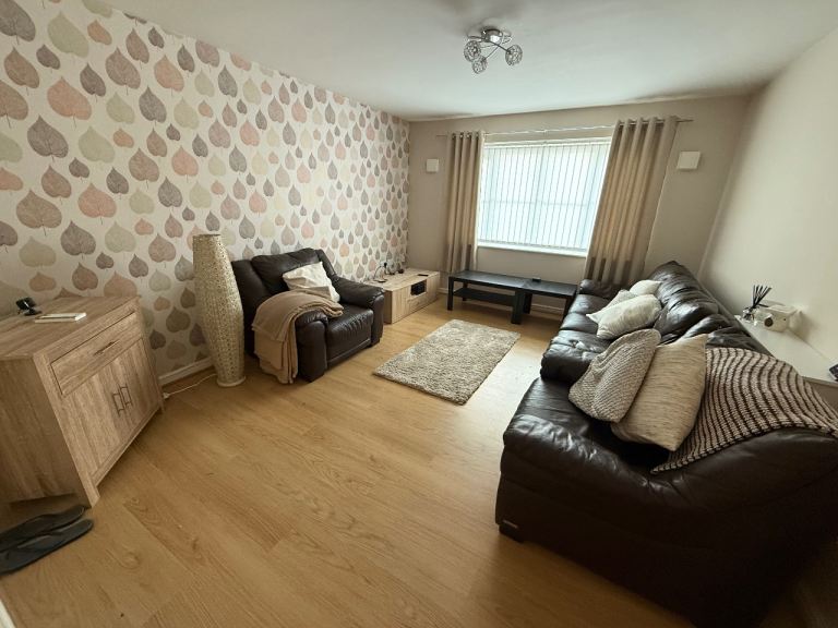 3 bed flat in Vauxhall
