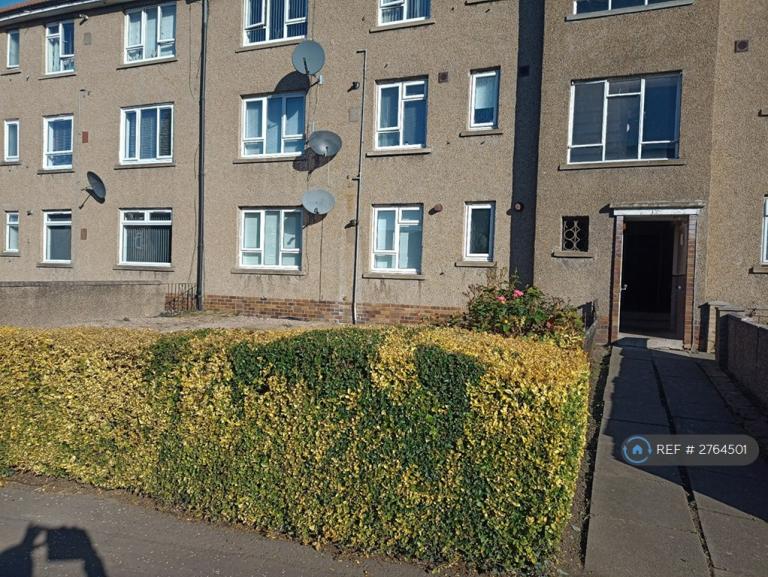2 bedroom flat in Ballindean Road, Dundee, DD4 (2 bed) (#2764501)